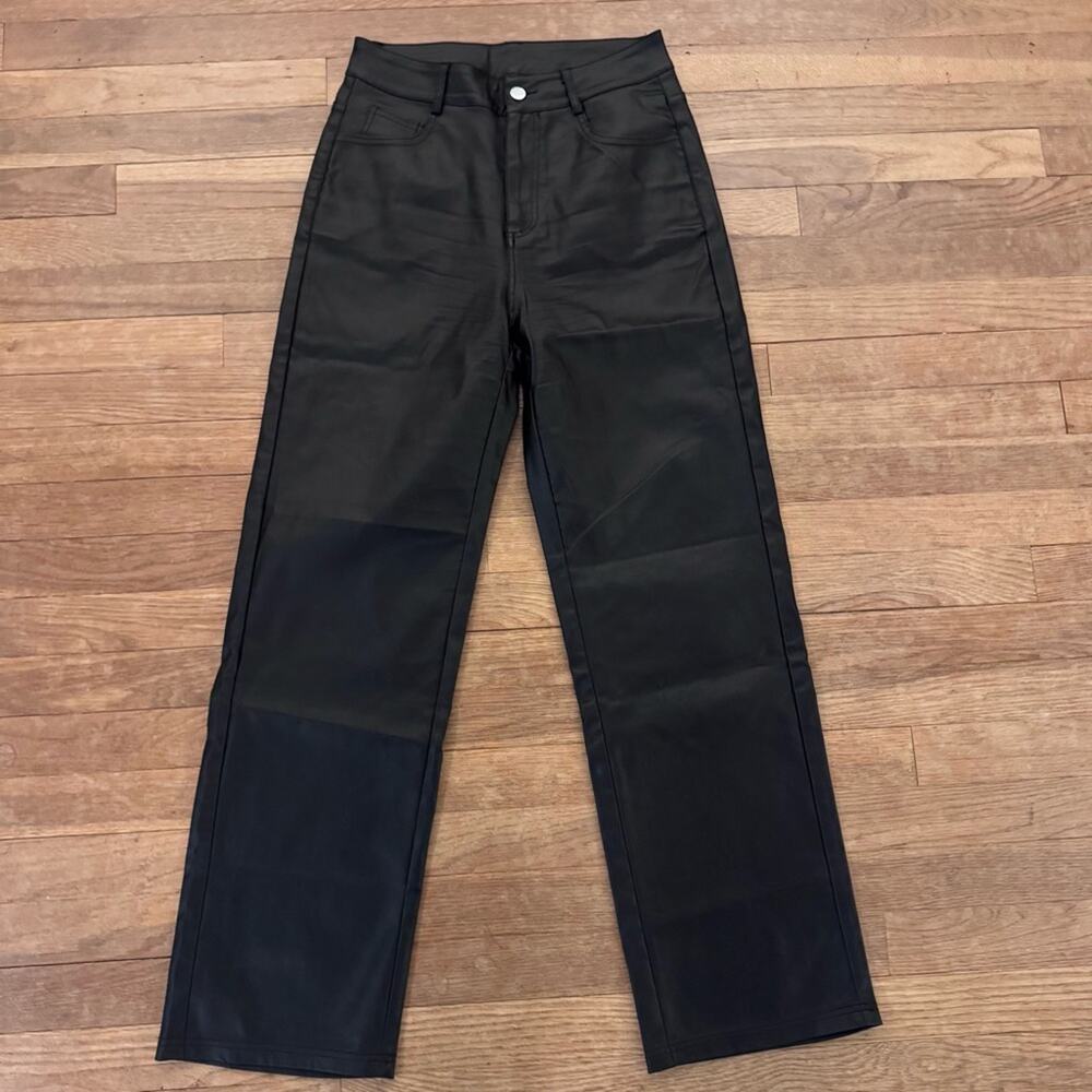 NWOT SHEIN Women's Black Faux Leather Straight Leg Pants - Size M
 b90